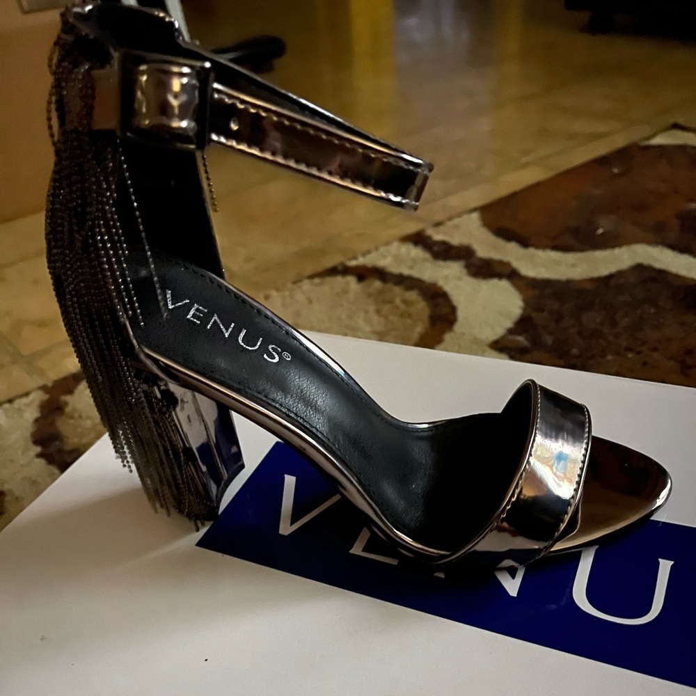 Brand New - Venus 4 1/2 inch heel Shoe size 7 1/2  Pewter color